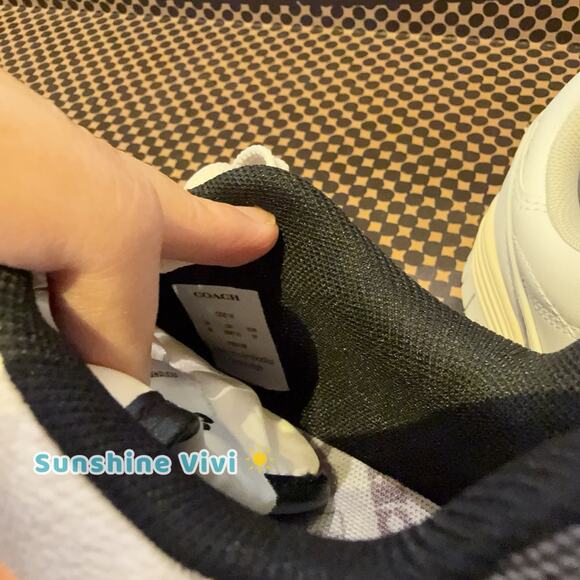 NWT Coach Women's Soho Sneaker In Mixed Signature Black/Chalk CDE16 US 7 - Picture 4 of 4